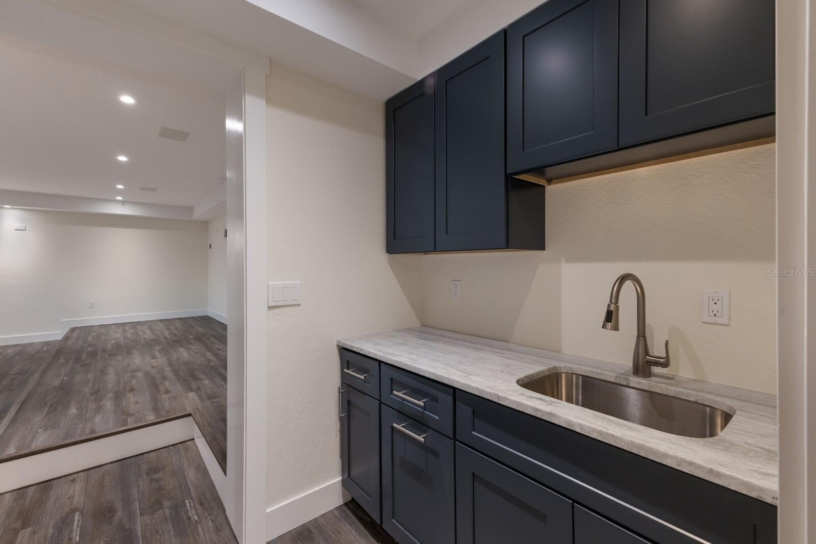 Bradenton, Florida, 34208, United States, ,5 BathroomsBathrooms,Residential,Active,1745633