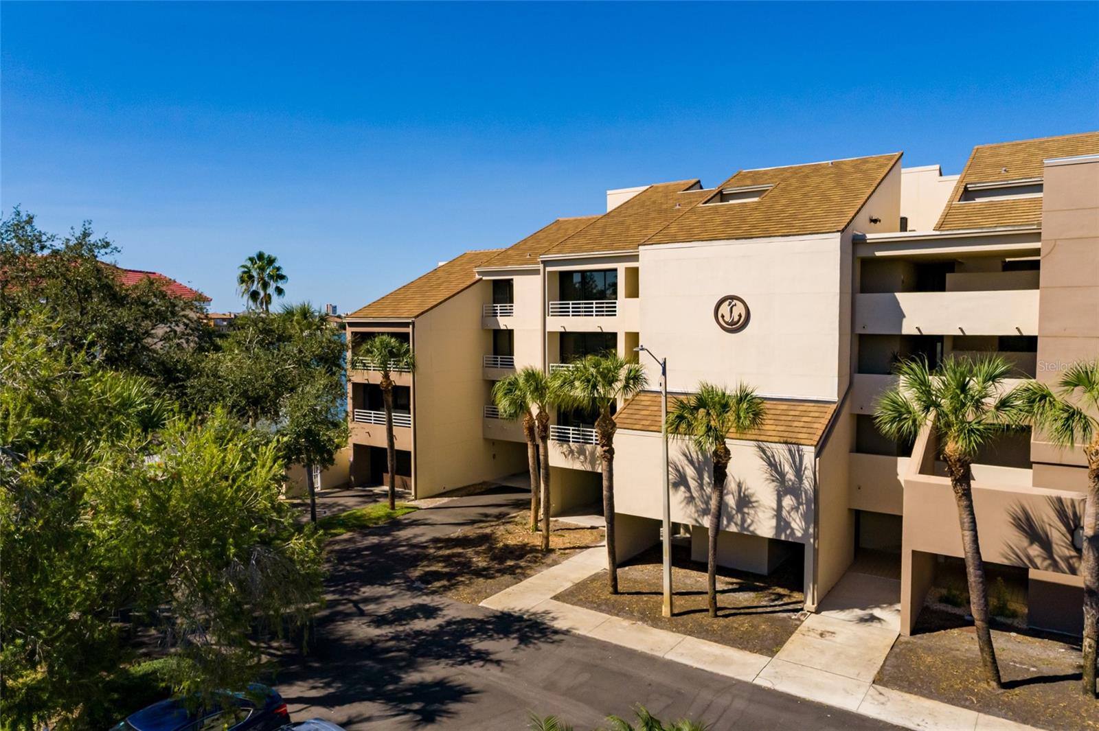 St Petersburg, Florida, 33707, United States, 4 Bedrooms Bedrooms, ,5 BathroomsBathrooms,Residential,Active,1985578