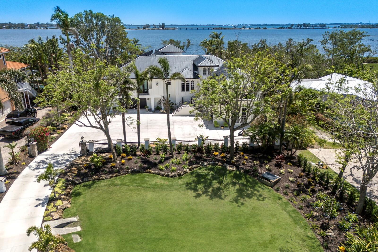 Bradenton, Florida, 34209, United States, 5 Bedrooms Bedrooms, ,6 BathroomsBathrooms,Residential,Active,1800164