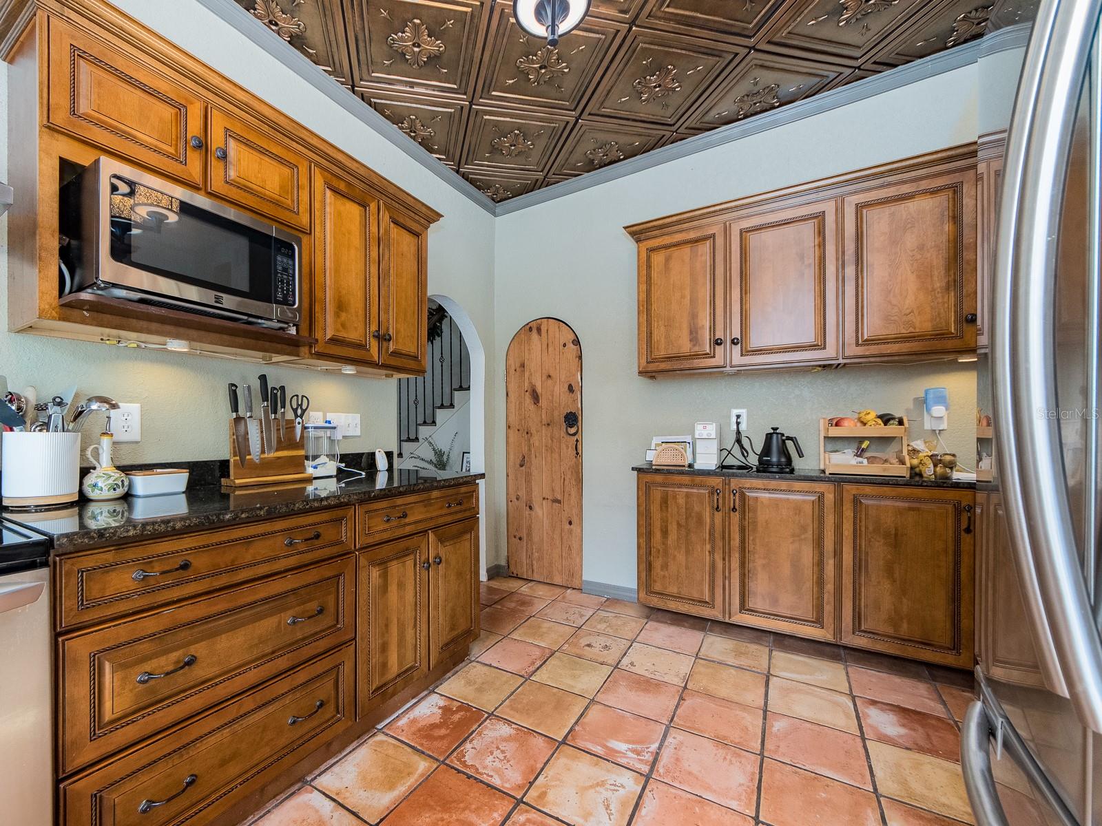 St Petersburg, Florida, 33705, United States, 6 Bedrooms Bedrooms, ,4 BathroomsBathrooms,Residential,Active,1986869