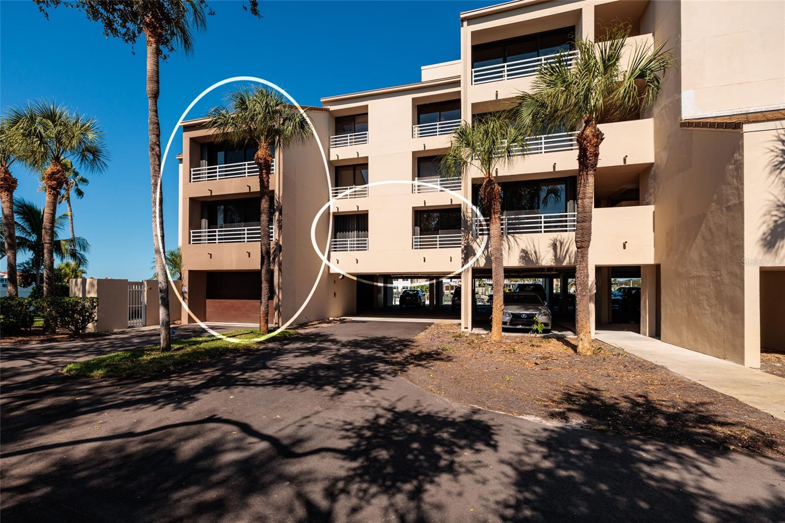 St Petersburg, Florida, 33707, United States, 4 Bedrooms Bedrooms, ,5 BathroomsBathrooms,Residential,Active,1985578