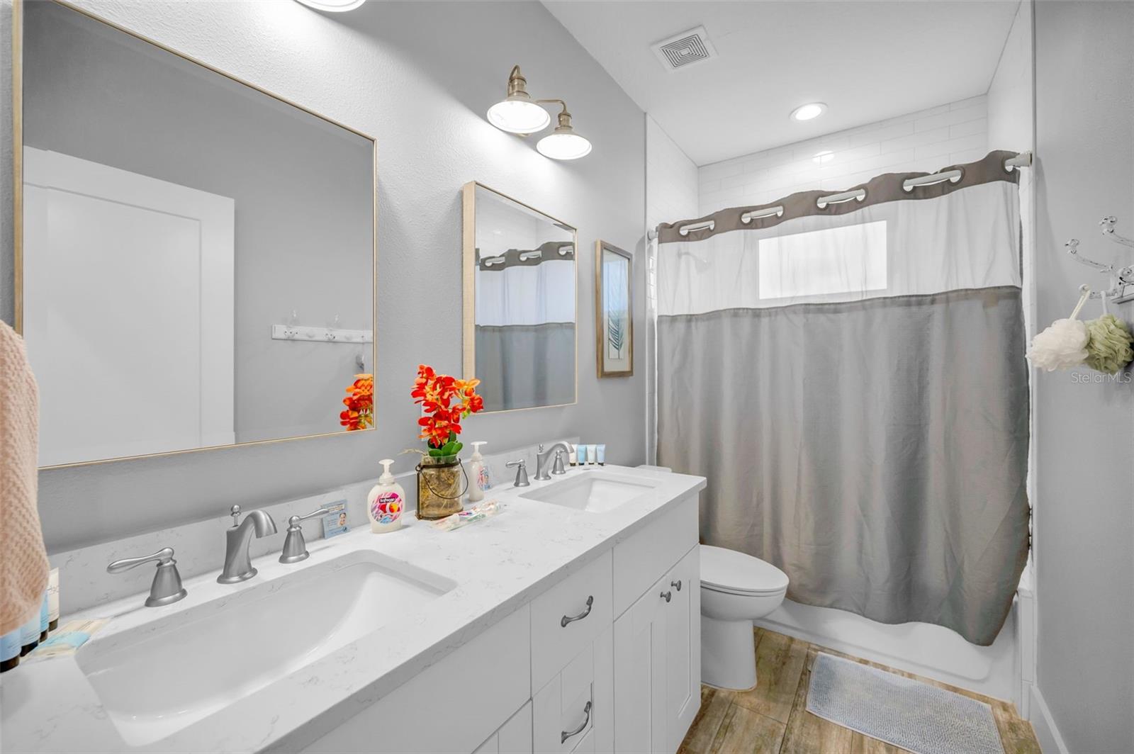 Indian Rocks Beach, Florida, 33785, United States, 4 Bedrooms Bedrooms, ,4 BathroomsBathrooms,Residential,Active,2007261