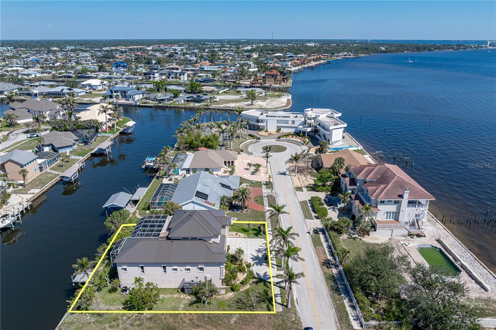 Port Charlotte, Florida, 33952, United States, 5 Bedrooms Bedrooms, ,6 BathroomsBathrooms,Residential,Active,1726729