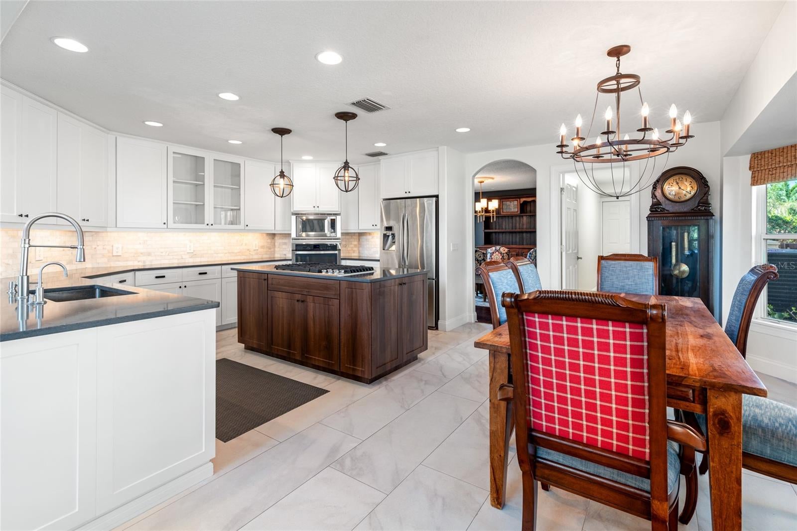 Apollo Beach, Florida, 33572, United States, ,5 BathroomsBathrooms,Residential,Active,1781627