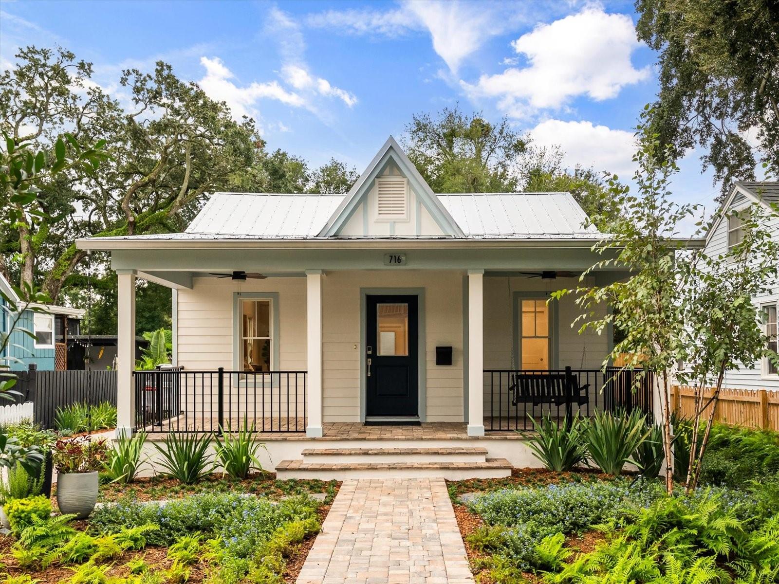 Orlando, Florida, 32801, United States, 4 Bedrooms Bedrooms, ,3 BathroomsBathrooms,Residential,Active,1972164