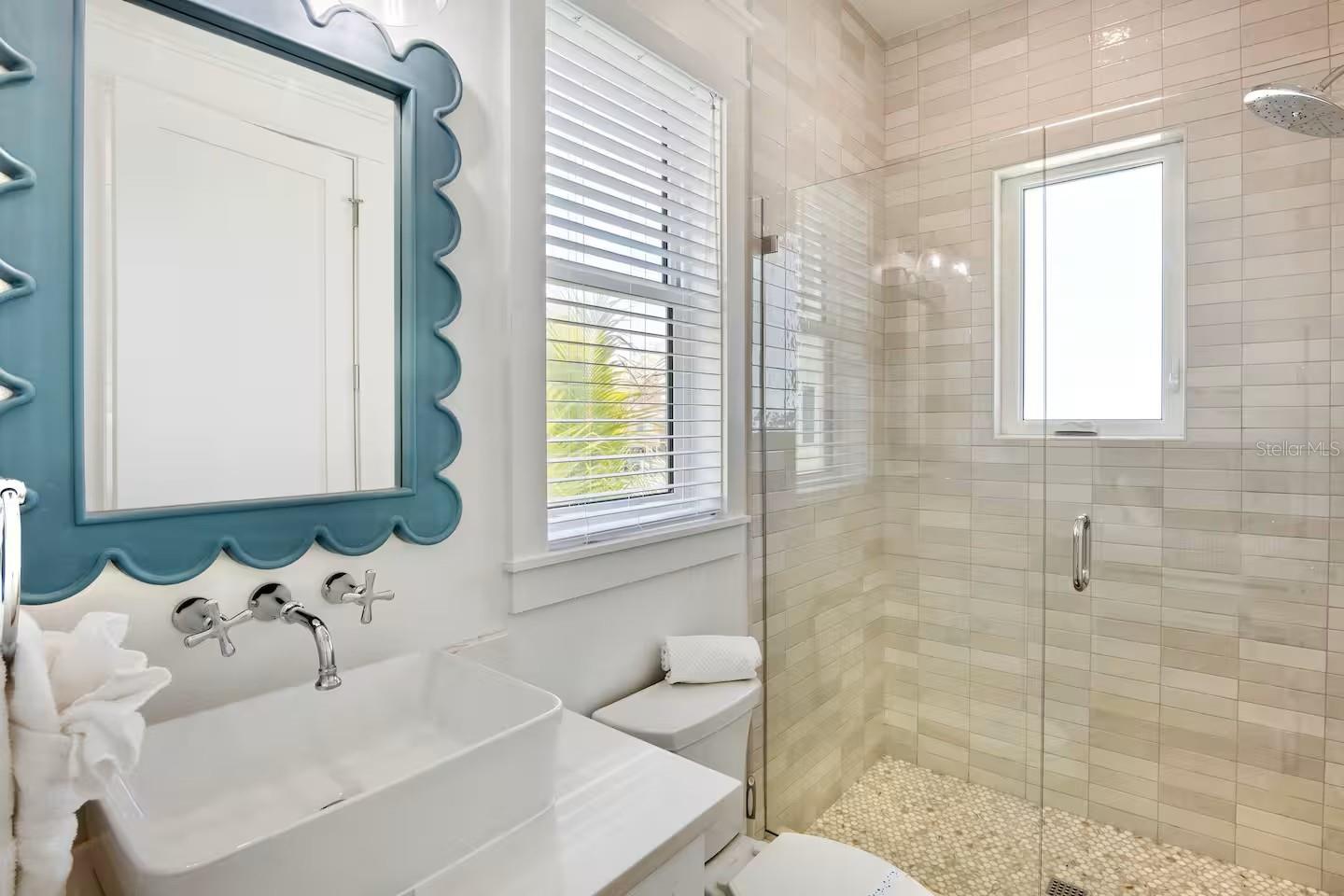 Bradenton Beach, Florida, 34217, United States, 7 Bedrooms Bedrooms, ,7 BathroomsBathrooms,Residential,Active,1971023