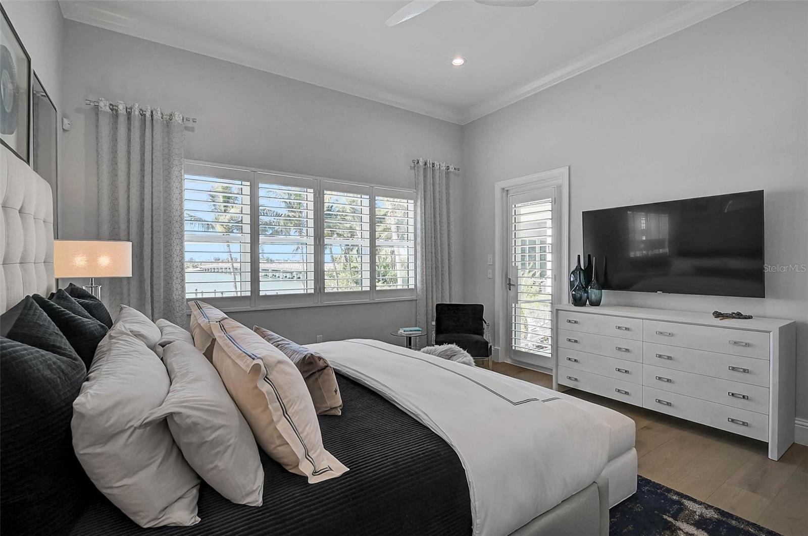 Sarasota, Florida, 34236, United States, 5 Bedrooms Bedrooms, ,6 BathroomsBathrooms,Residential,Active,1972132