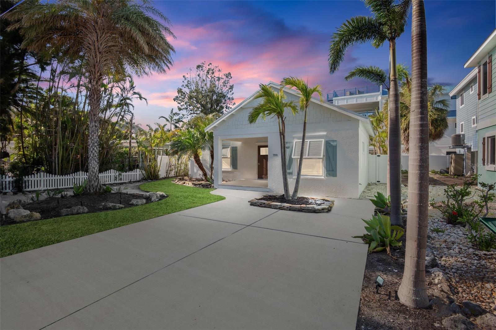 Anna Maria, Florida, 34216, United States, 2 Bedrooms Bedrooms, ,2 BathroomsBathrooms,Residential,Active,2006773