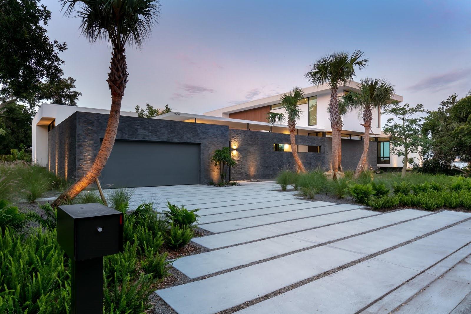 Sarasota, Florida, 34239, United States, 5 Bedrooms Bedrooms, ,5 BathroomsBathrooms,Residential,Active,2011197