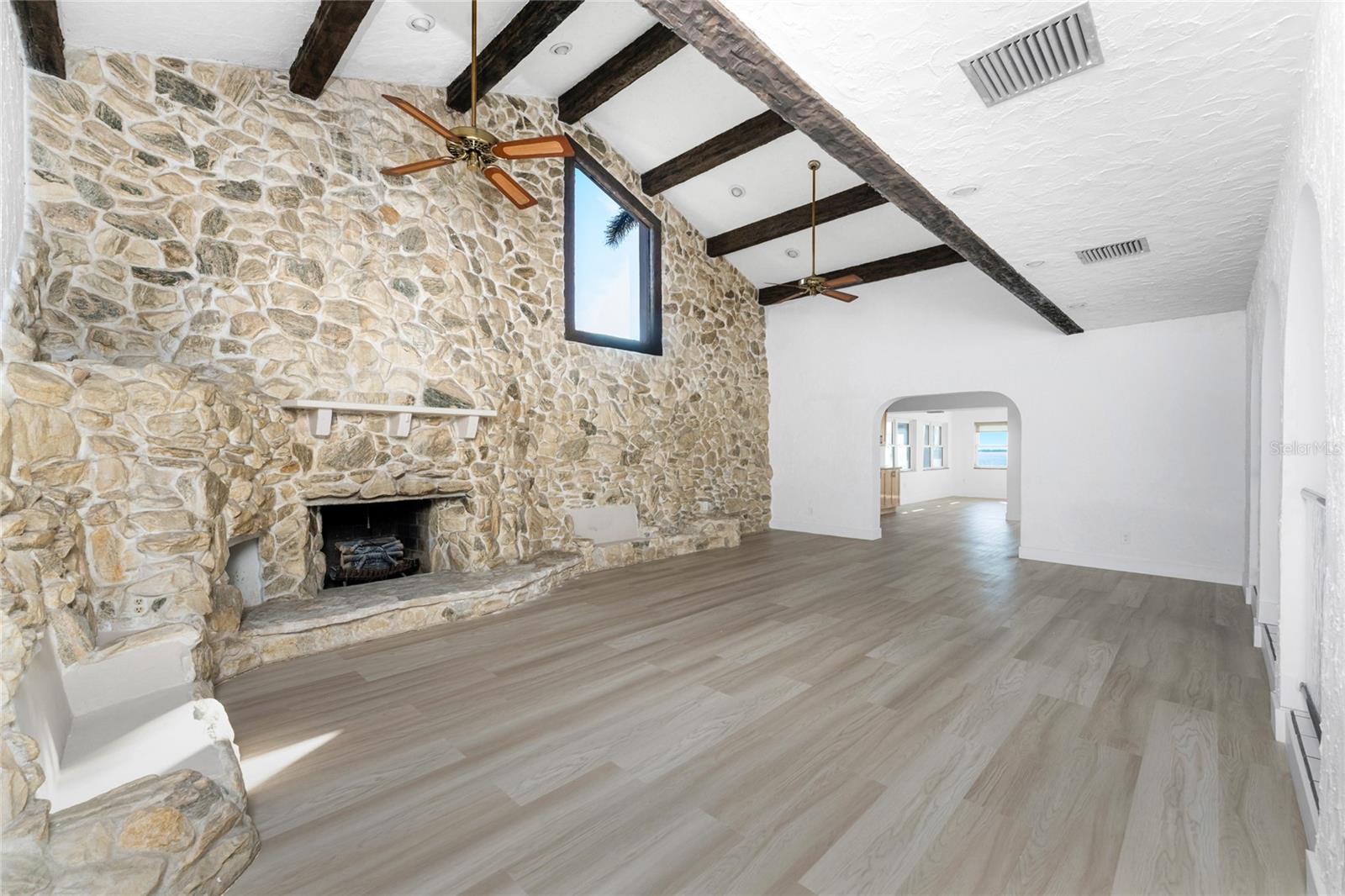 Port Charlotte, Florida, 33952, United States, 5 Bedrooms Bedrooms, ,5 BathroomsBathrooms,Residential,Active,2010210