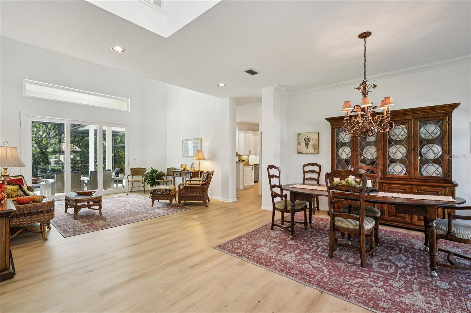 St Petersburg, Florida, 33703, United States, 4 Bedrooms Bedrooms, ,4 BathroomsBathrooms,Residential,Active,1994976