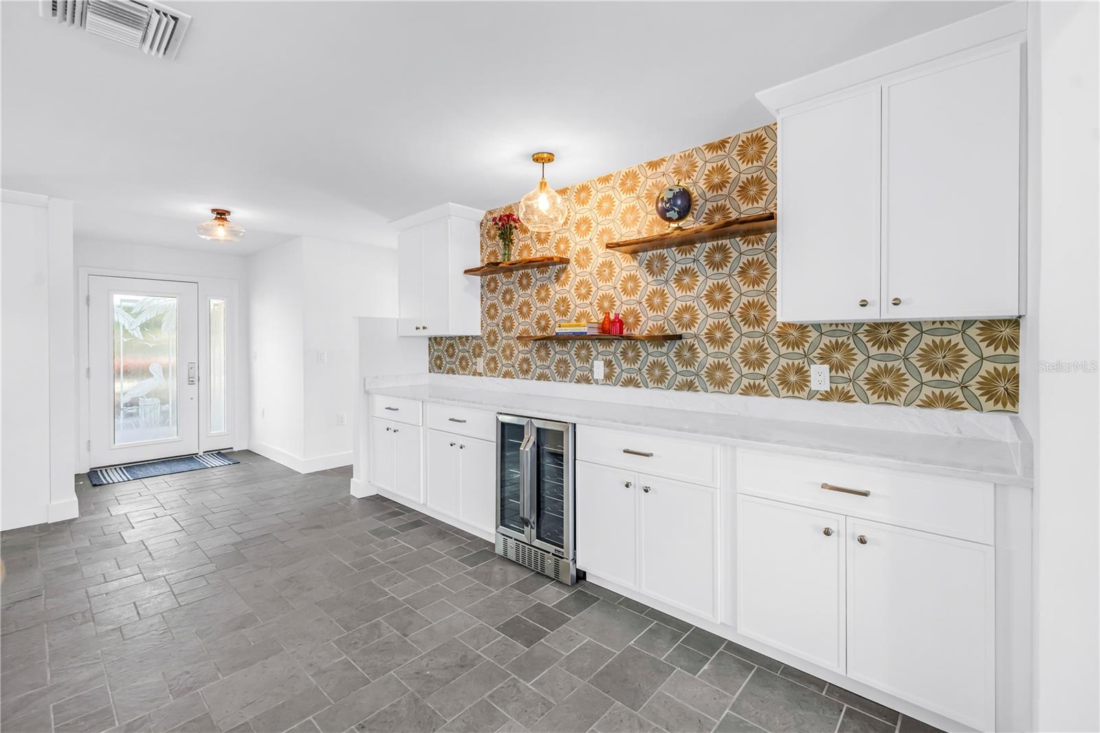 St Pete Beach, Florida, 33706, United States, 3 Bedrooms Bedrooms, ,3 BathroomsBathrooms,Residential,Active,2015468