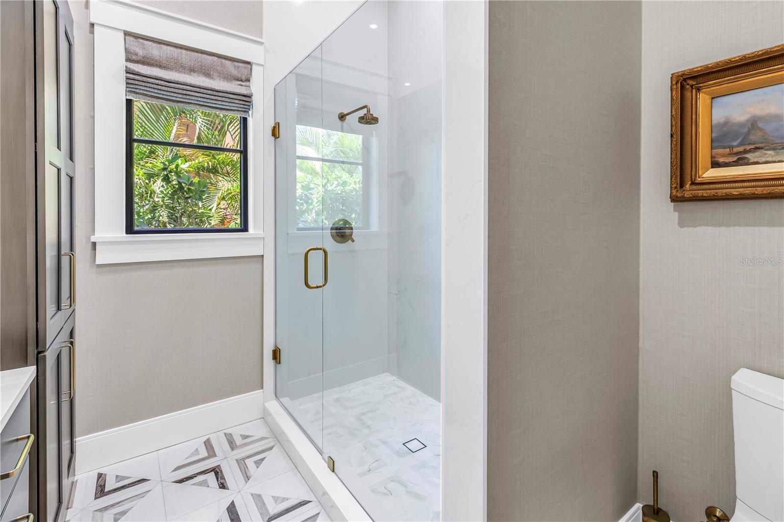 St Petersburg, Florida, 33705, United States, 5 Bedrooms Bedrooms, ,4 BathroomsBathrooms,Residential,Pending,2045504