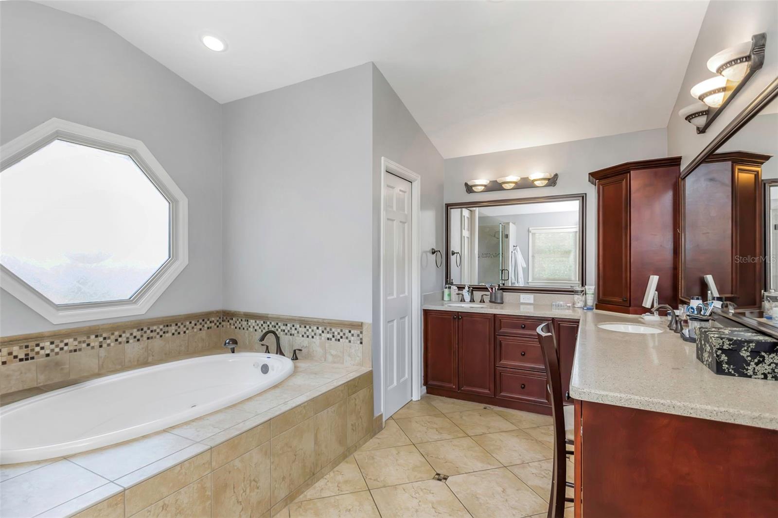 St Petersburg, Florida, 33702, United States, 5 Bedrooms Bedrooms, ,4 BathroomsBathrooms,Residential,Active,1920242