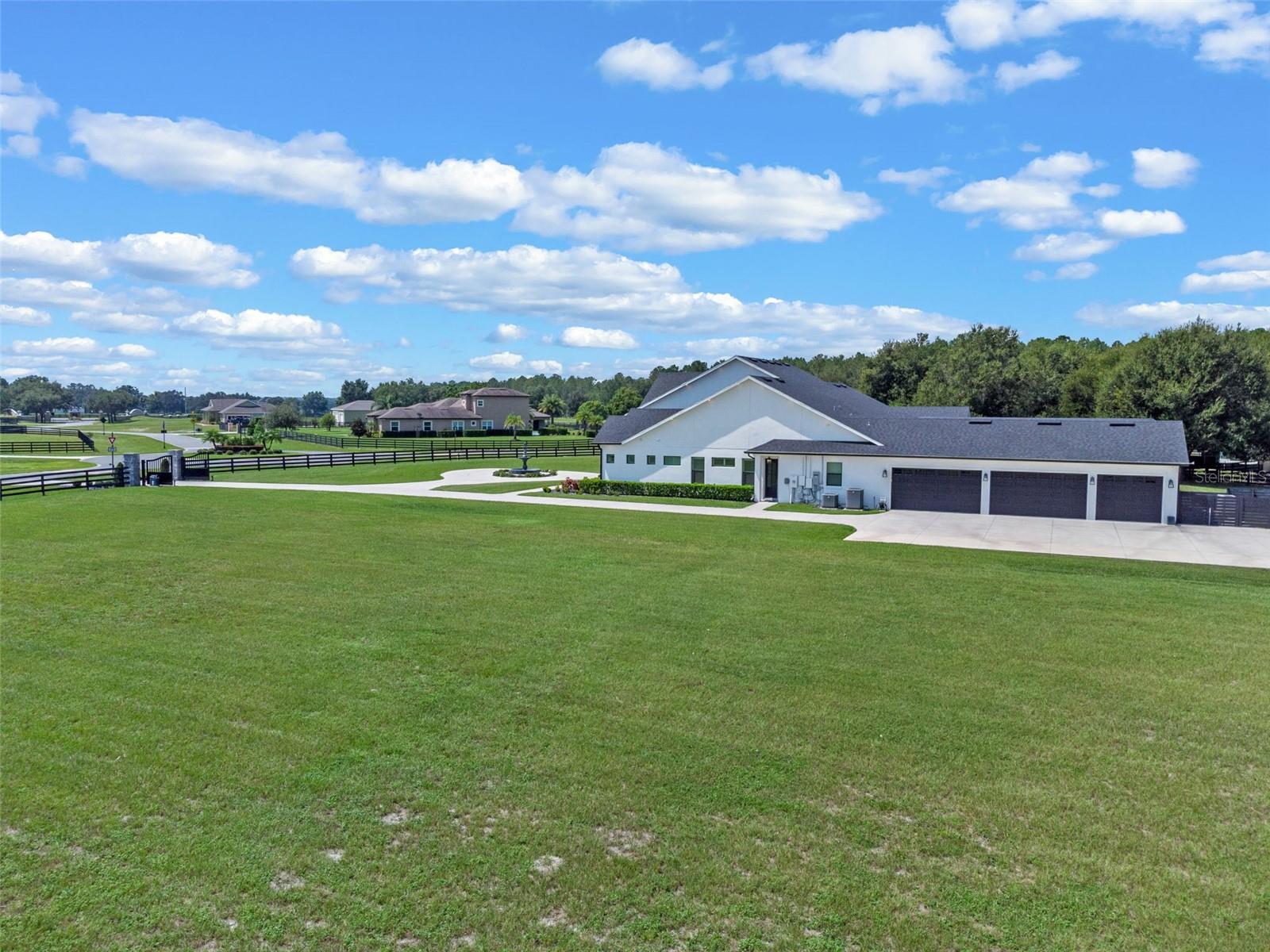 Eustis, Florida, 32736, United States, 4 Bedrooms Bedrooms, ,5 BathroomsBathrooms,Residential,Active,1929677
