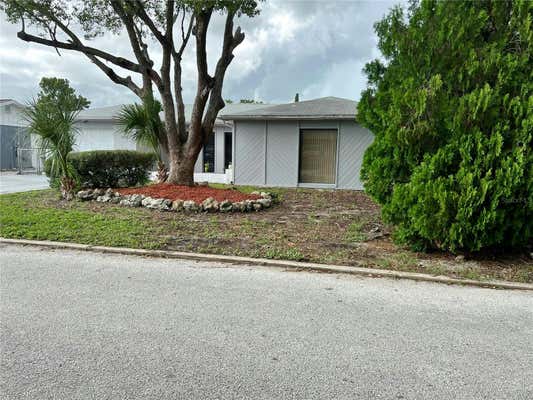 7525 IRONBARK DR, PORT RICHEY, FL 34668, photo 3 of 44