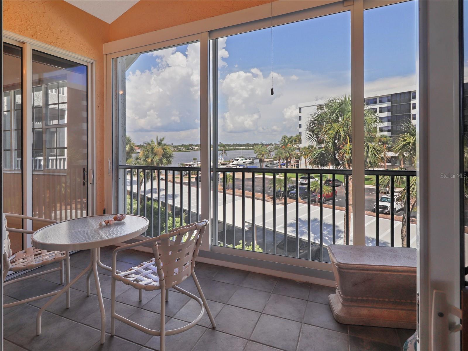 Siesta Key, Florida, 34242, United States, 3 Bedrooms Bedrooms, ,3 BathroomsBathrooms,Residential,Active,1762821
