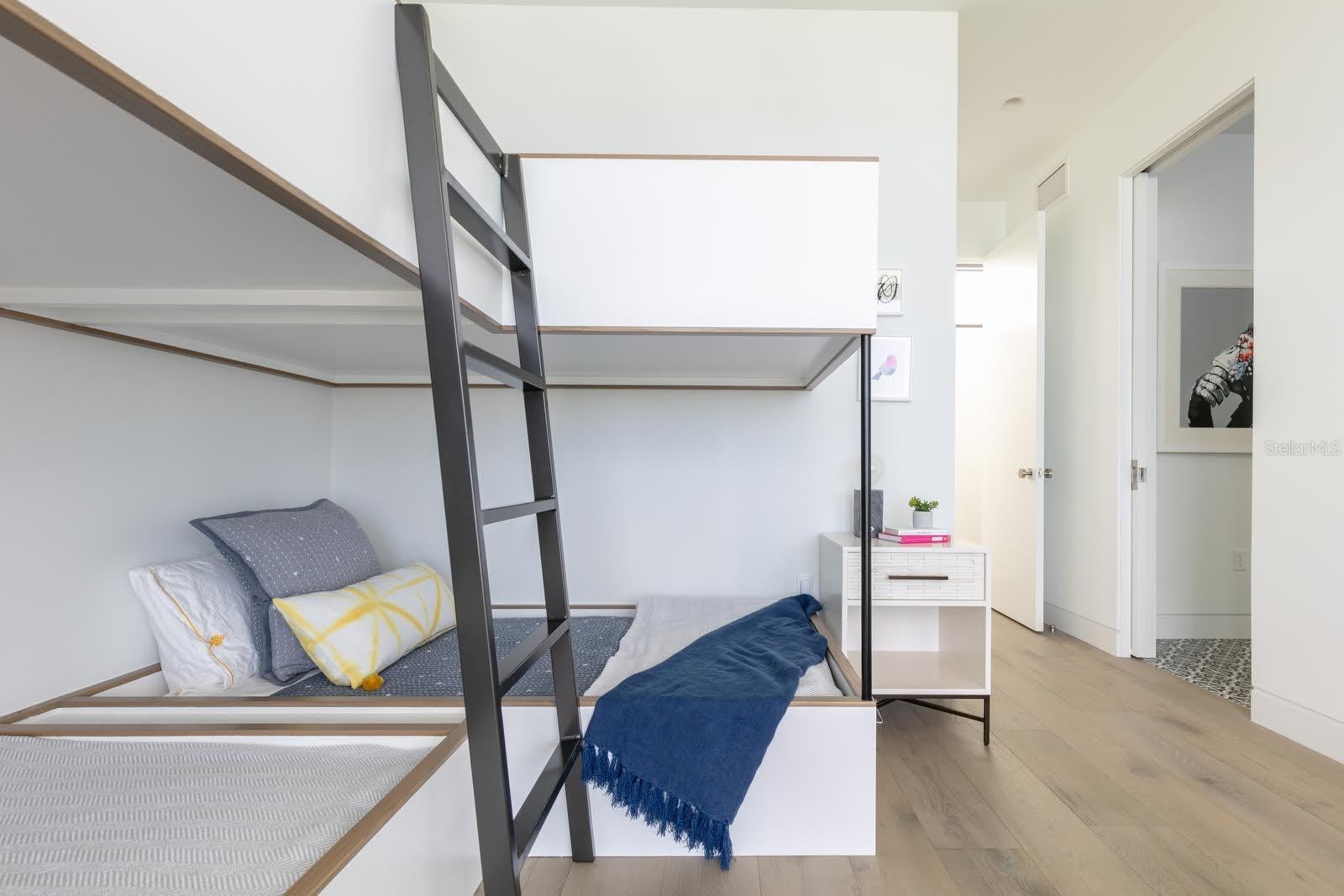 Sarasota, Florida, 34239, United States, 5 Bedrooms Bedrooms, ,5 BathroomsBathrooms,Residential,Active,2011197