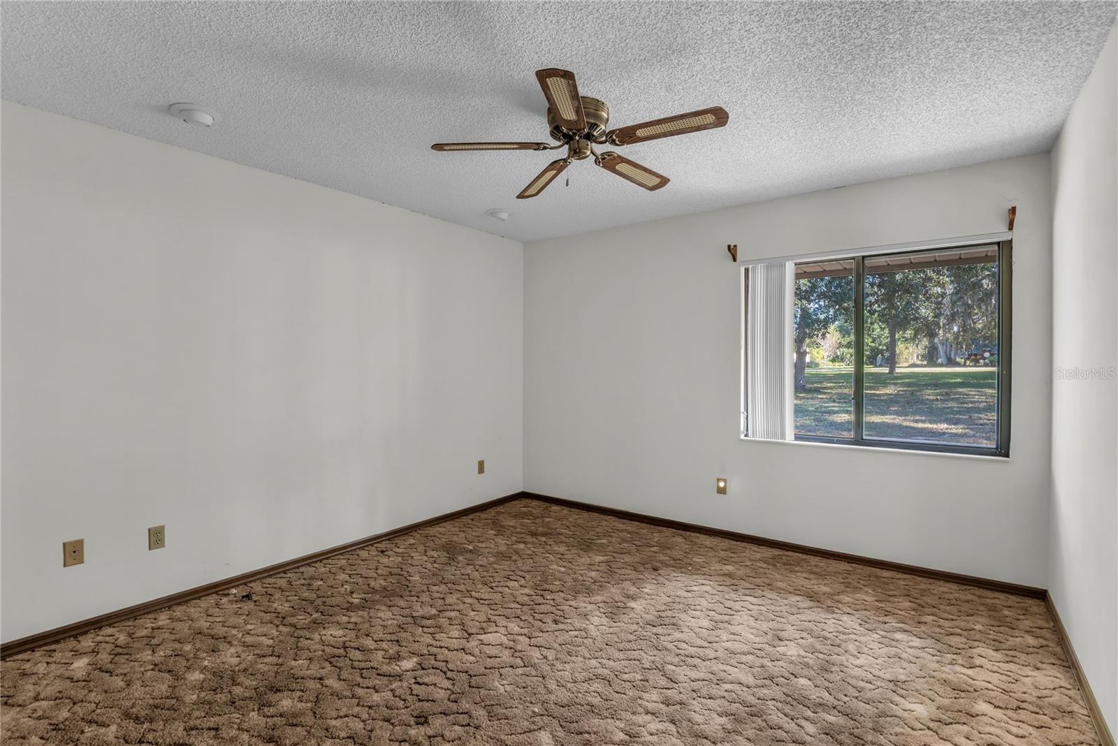 Oakland, Florida, 34787, United States, 4 Bedrooms Bedrooms, ,2 BathroomsBathrooms,Residential,Active,1990636