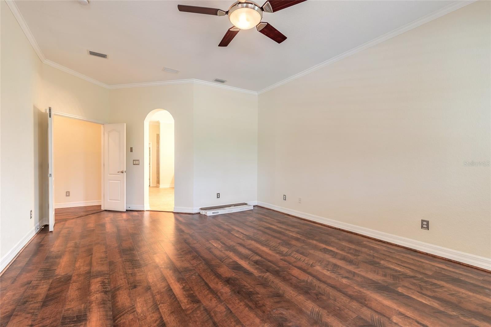 Daytona Beach, Florida, 32124, United States, 5 Bedrooms Bedrooms, ,4 BathroomsBathrooms,Residential,Active,1945086