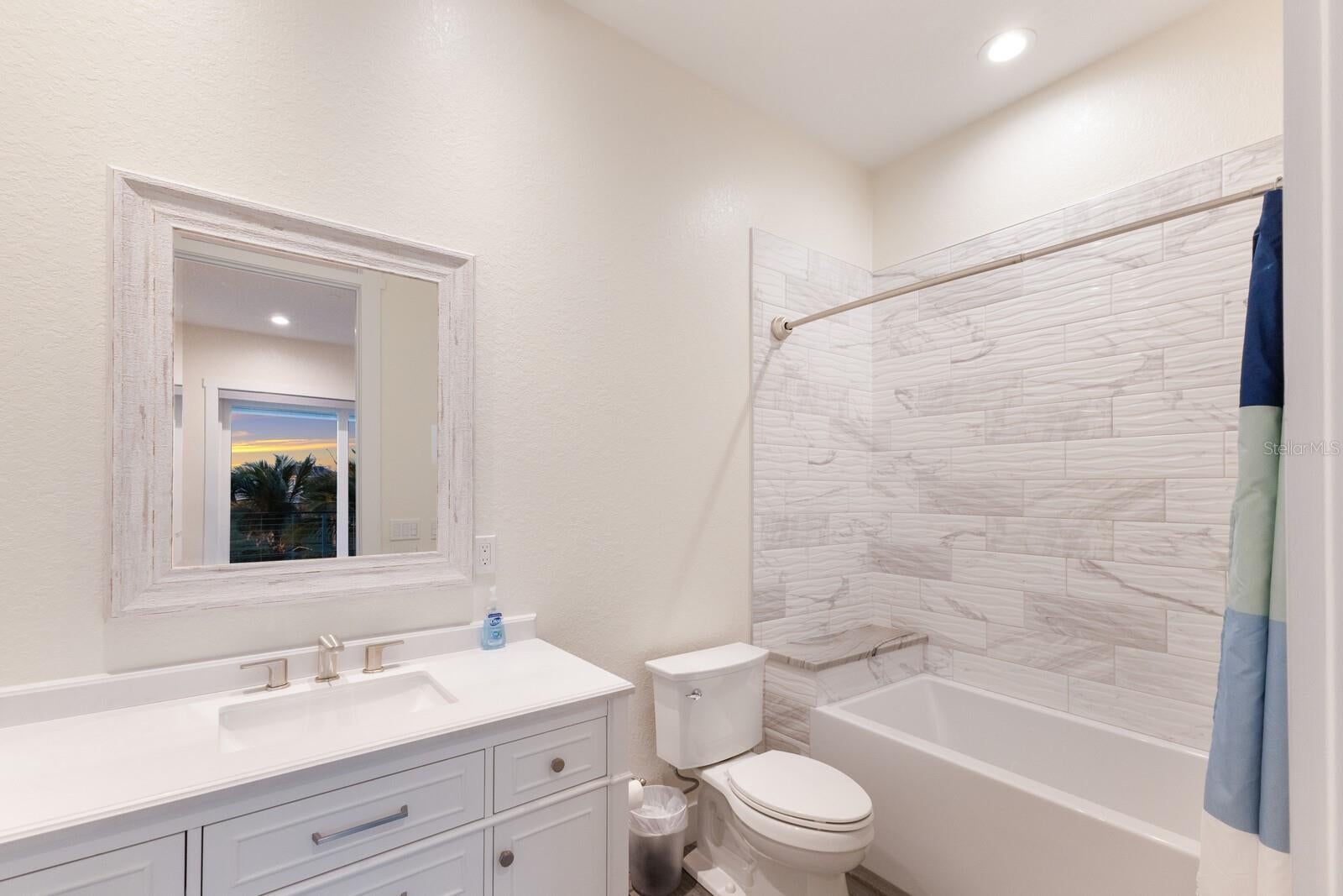 Bradenton, Florida, 34208, United States, ,5 BathroomsBathrooms,Residential,Active,1745633