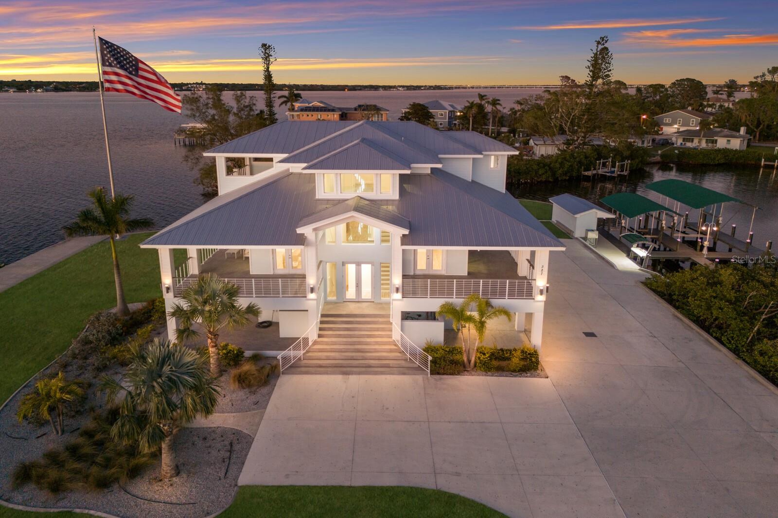 Bradenton, Florida, 34208, United States, ,5 BathroomsBathrooms,Residential,Active,1745633