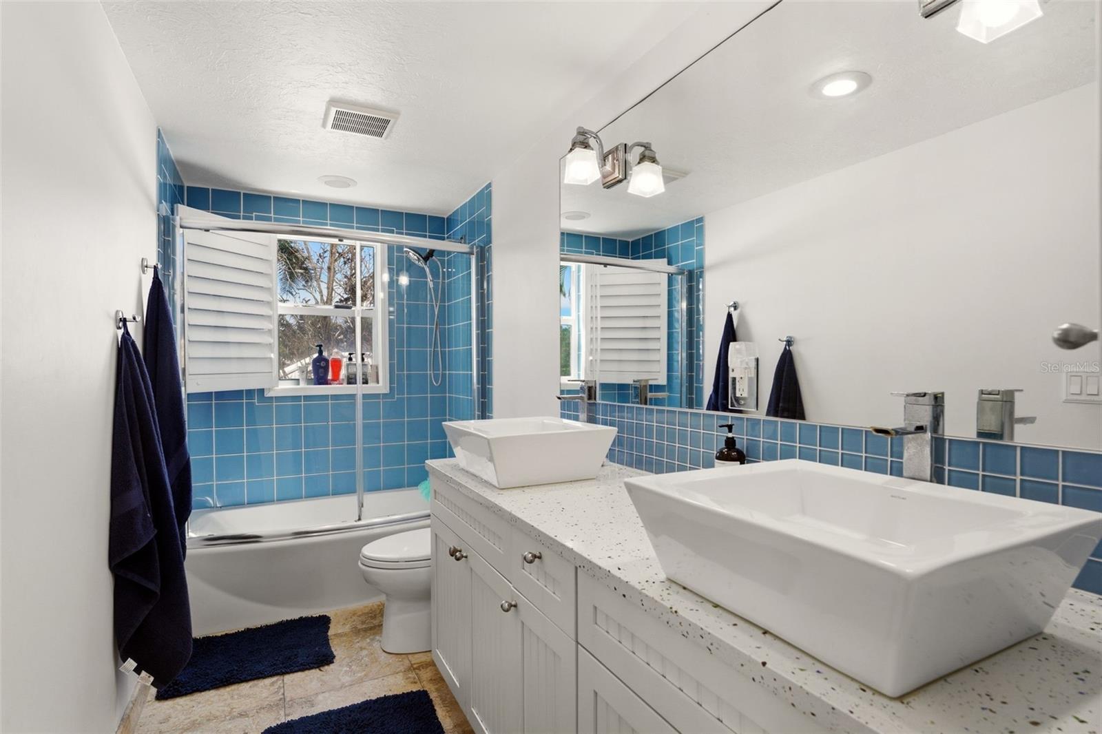 Sarasota, Florida, 34242, United States, 5 Bedrooms Bedrooms, ,4 BathroomsBathrooms,Residential,Active,2045533
