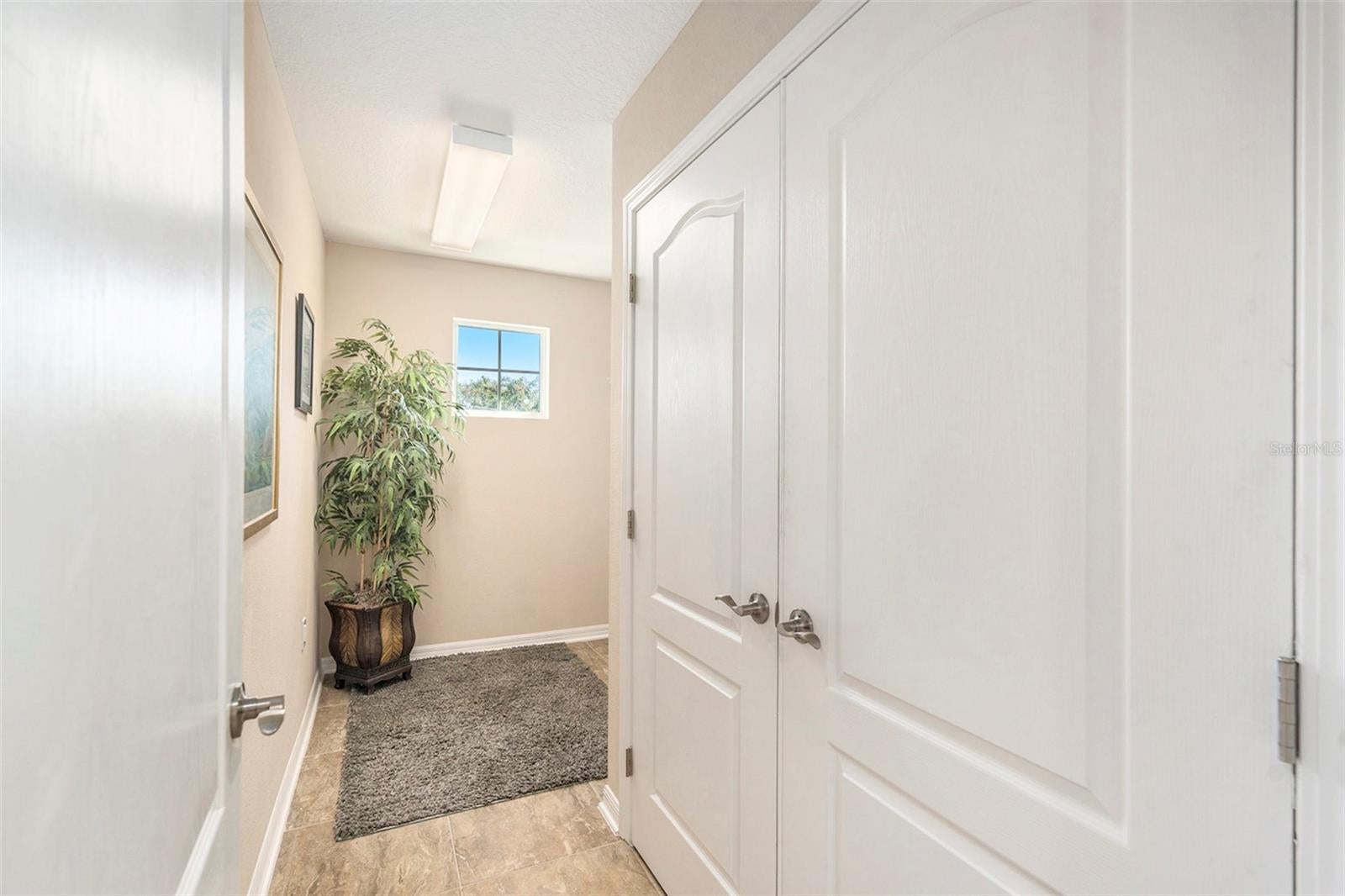 Tampa, Florida, 33611, United States, ,3 BathroomsBathrooms,Residential,Active,1701797