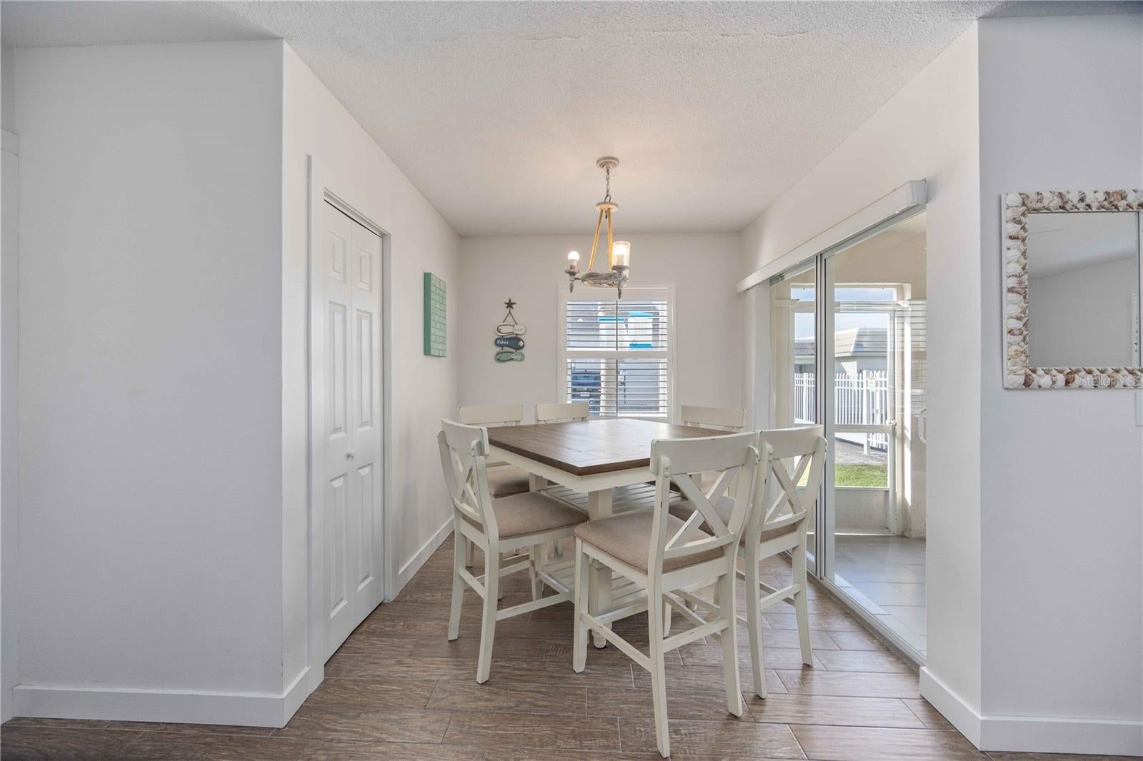 Sarasota, Florida, 34242, United States, 4 Bedrooms Bedrooms, ,3 BathroomsBathrooms,Residential,Active,1905468
