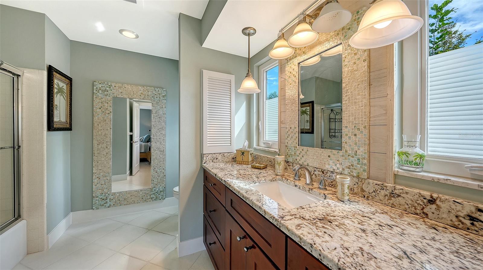 Sarasota, Florida, 34242, United States, 2 Bedrooms Bedrooms, ,2 BathroomsBathrooms,Residential,Active,1971807