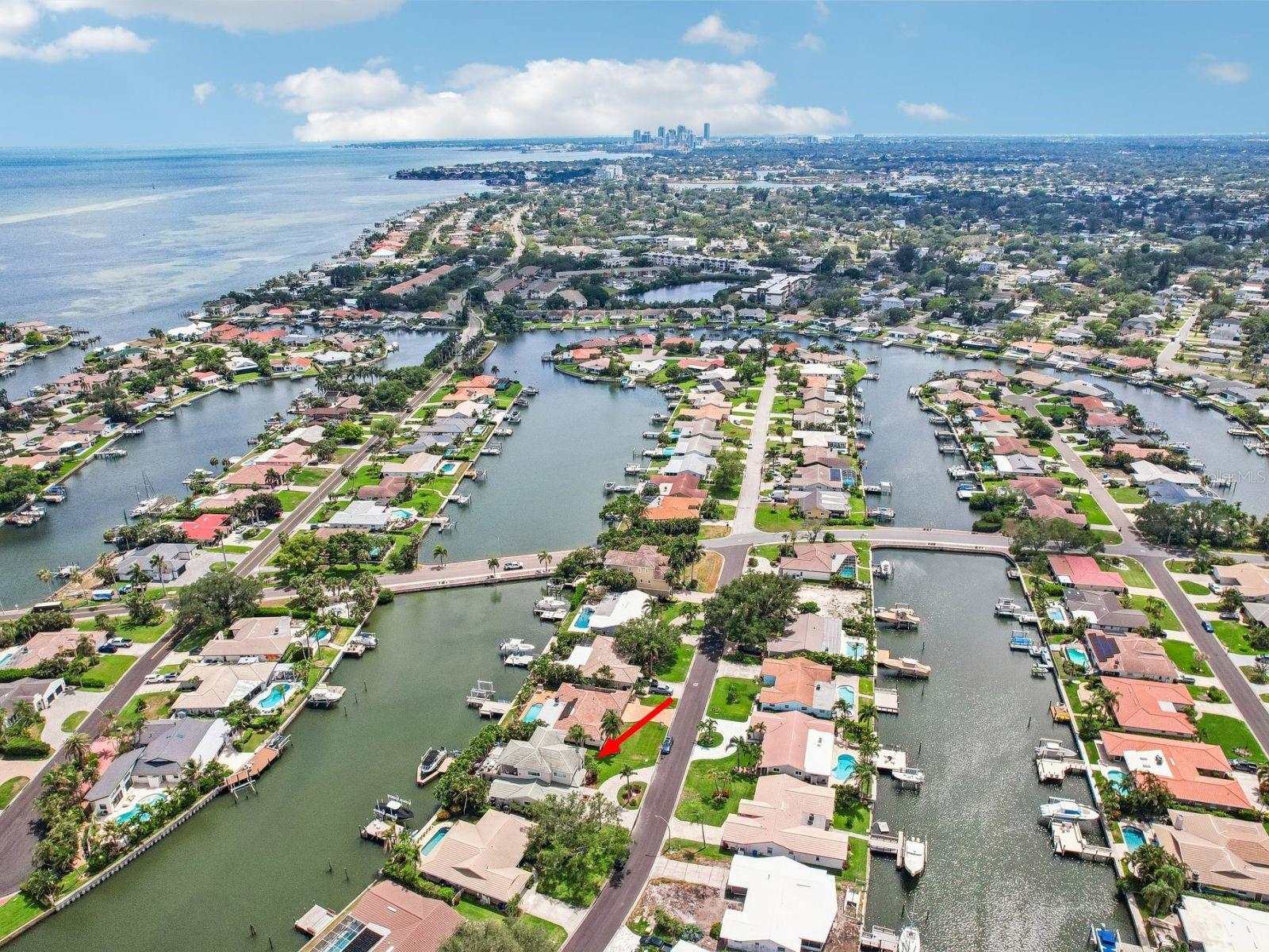 St Petersburg, Florida, 33703, United States, 5 Bedrooms Bedrooms, ,3 BathroomsBathrooms,Residential,Active,2051998