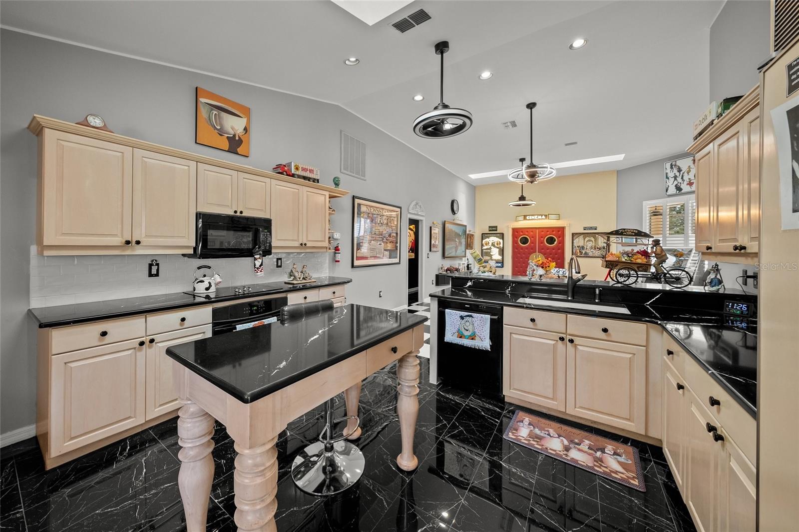 Sarasota, Florida, 34241, United States, 5 Bedrooms Bedrooms, ,4 BathroomsBathrooms,Residential,Active,1894526