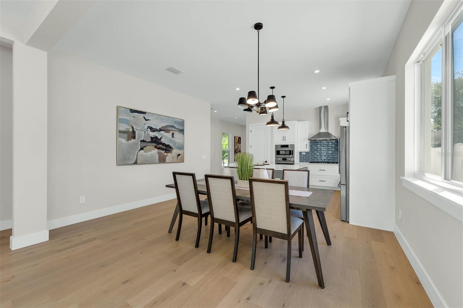 Orlando, Florida, 32804, United States, 5 Bedrooms Bedrooms, ,4 BathroomsBathrooms,Residential,Active,1702896