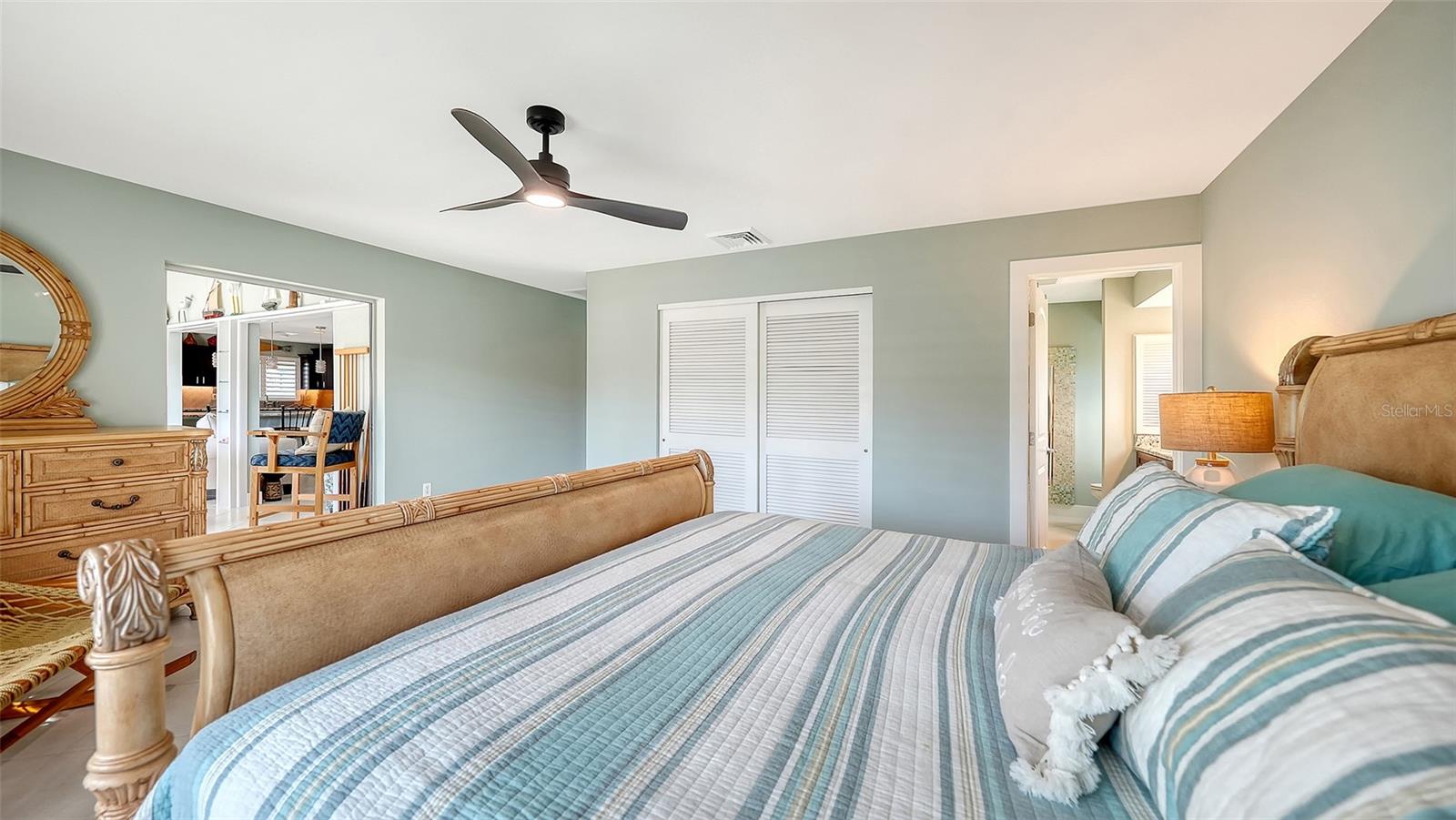 Sarasota, Florida, 34242, United States, 2 Bedrooms Bedrooms, ,2 BathroomsBathrooms,Residential,Active,1971807