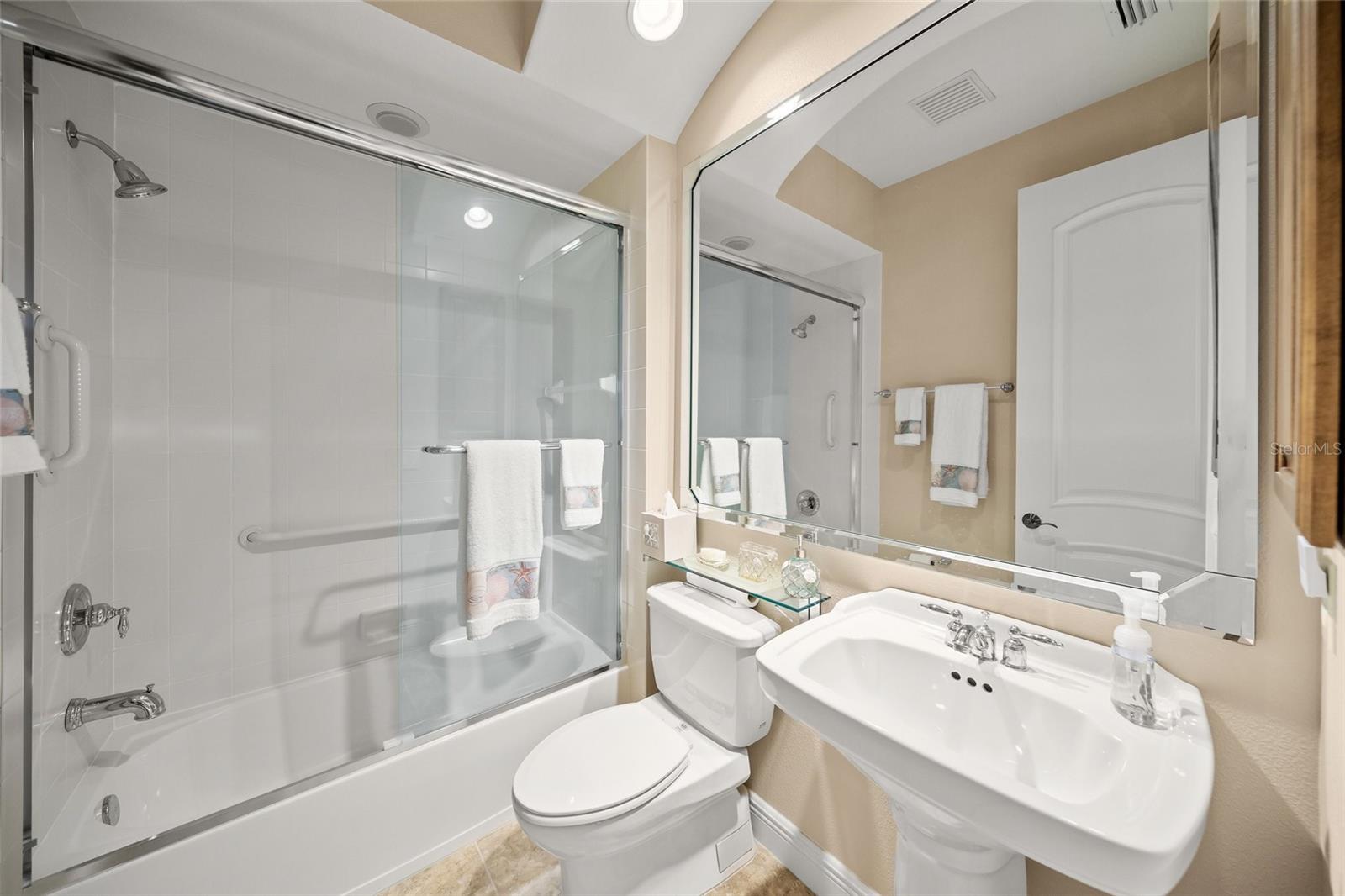 Sarasota, Florida, 34240, United States, 4 Bedrooms Bedrooms, ,5 BathroomsBathrooms,Residential,Active,1898192