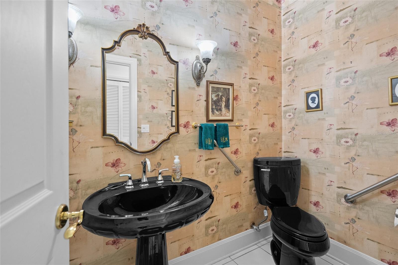 Sarasota, Florida, 34240, United States, 3 Bedrooms Bedrooms, ,3 BathroomsBathrooms,Residential,Active,2007154