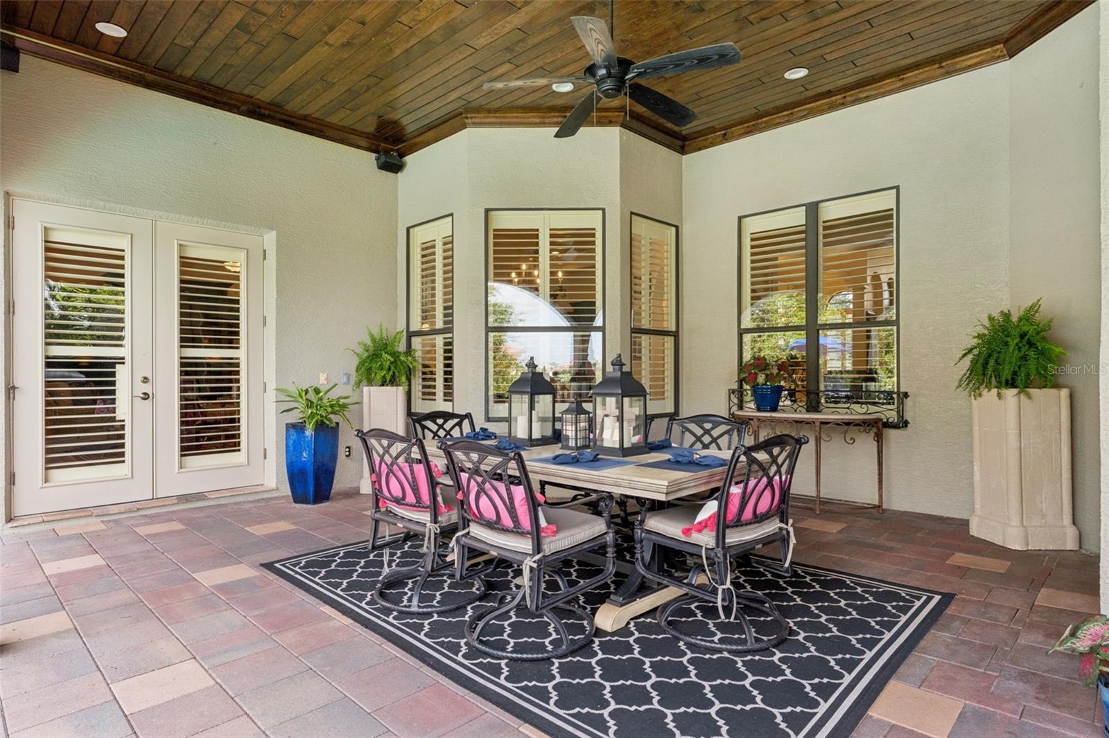 Windermere, Florida, 34786, United States, 5 Bedrooms Bedrooms, ,4 BathroomsBathrooms,Residential,Pending,2052045