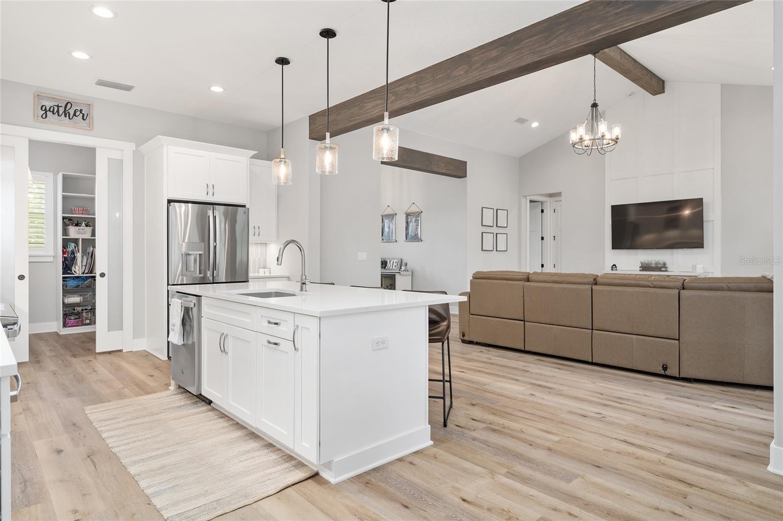 Oxford, Florida, 34484, United States, 4 Bedrooms Bedrooms, ,3 BathroomsBathrooms,Residential,Active,1936399