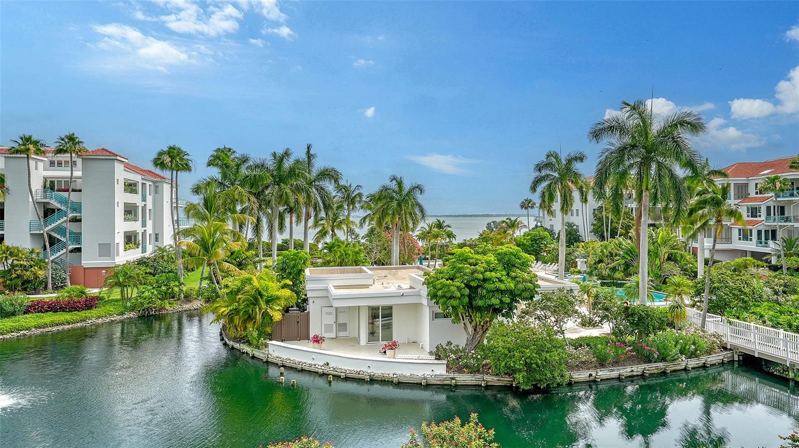 Longboat Key, Florida, 34228, United States, 3 Bedrooms Bedrooms, ,3 BathroomsBathrooms,Residential,Active,1992251