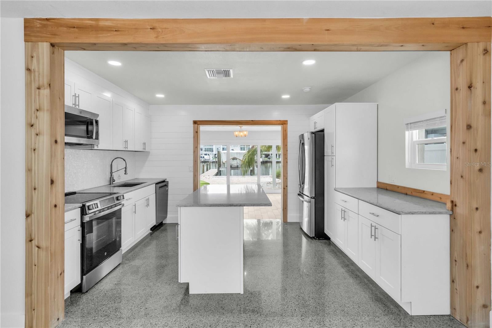 Indian Rocks Beach, Florida, 33785, United States, 3 Bedrooms Bedrooms, ,3 BathroomsBathrooms,Residential,Active,1945092