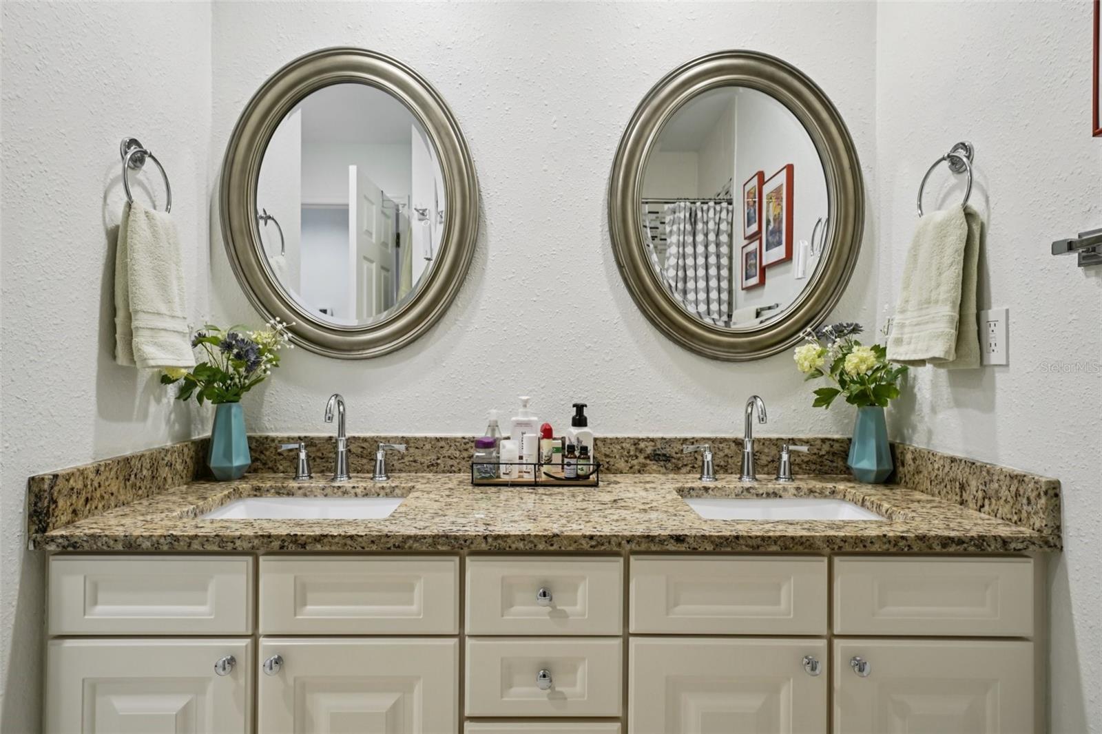 St Petersburg, Florida, 33703, United States, 4 Bedrooms Bedrooms, ,4 BathroomsBathrooms,Residential,Active,1994976