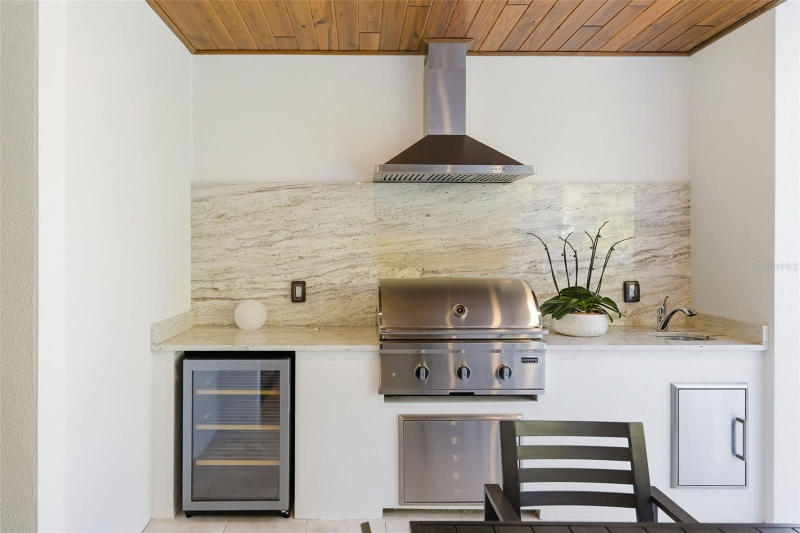 Sarasota, Florida, 34239, United States, 4 Bedrooms Bedrooms, ,5 BathroomsBathrooms,Residential,Active,2009172