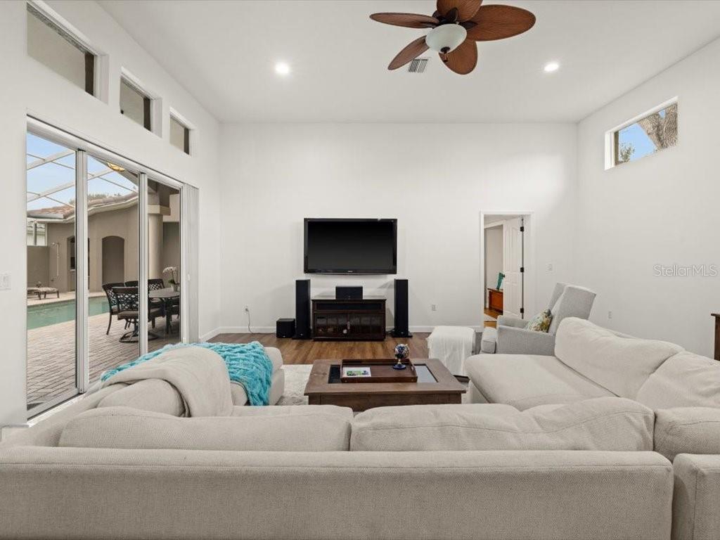 Sarasota, Florida, 34240, United States, 3 Bedrooms Bedrooms, ,3 BathroomsBathrooms,Residential,Active,1871617