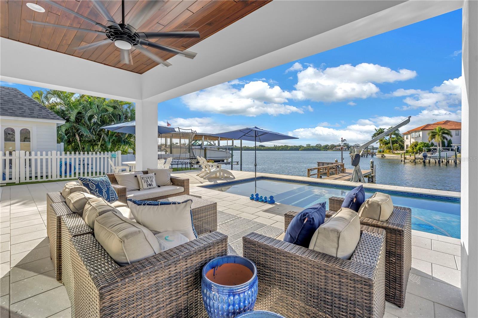 St Petersburg, Florida, 33704, United States, 4 Bedrooms Bedrooms, ,3 BathroomsBathrooms,Residential,Active,2009411