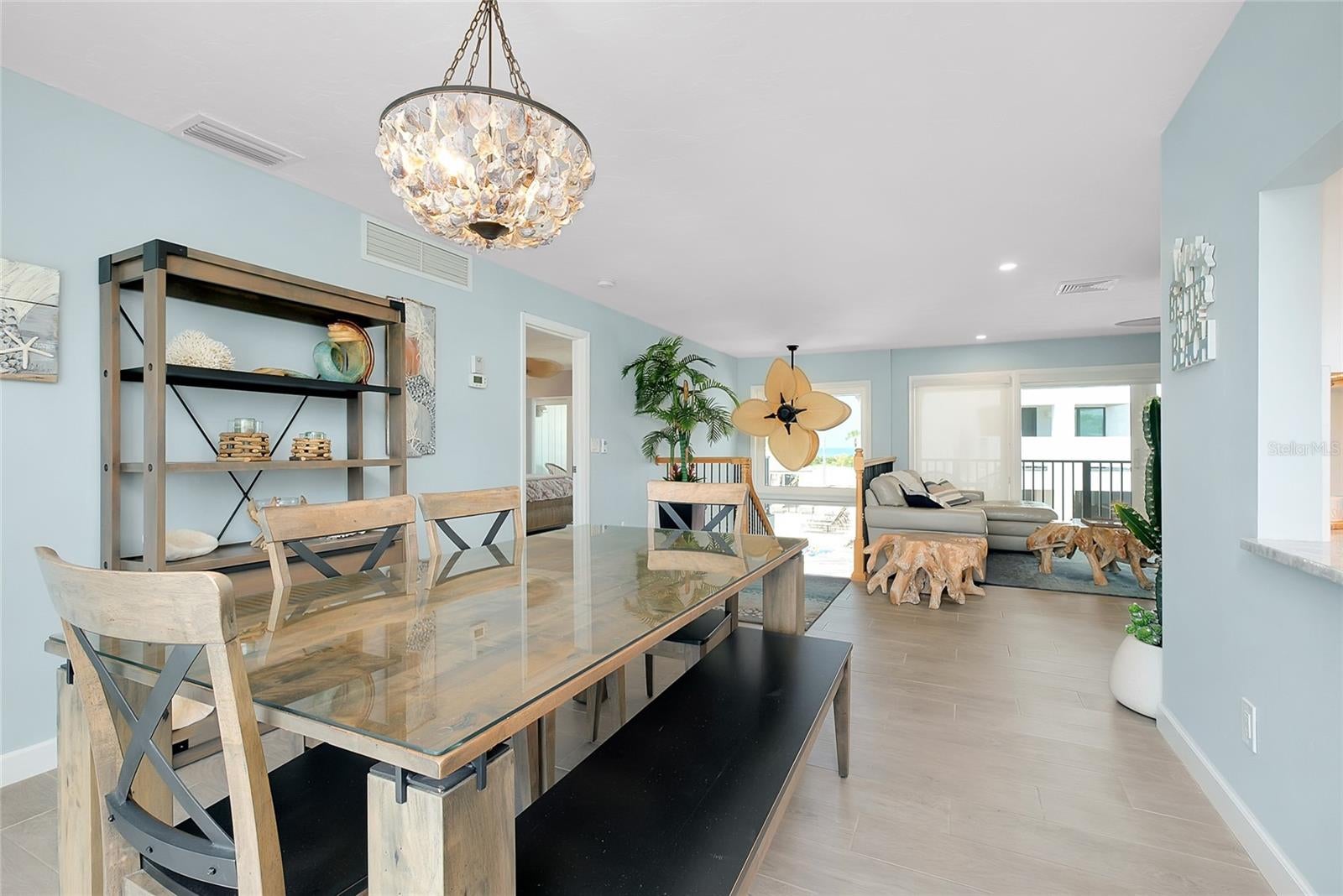 Sarasota, Florida, 34242, United States, 3 Bedrooms Bedrooms, ,2 BathroomsBathrooms,Residential,Active,1987232