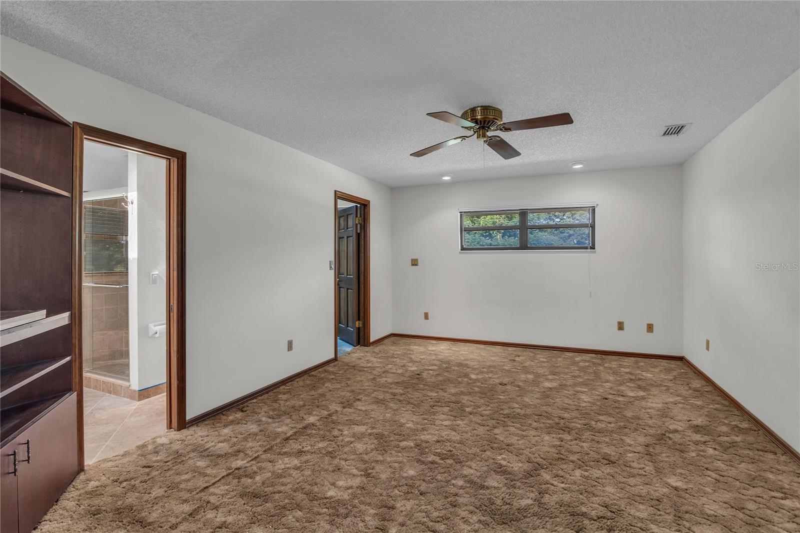 Oakland, Florida, 34787, United States, 4 Bedrooms Bedrooms, ,2 BathroomsBathrooms,Residential,Active,1990636