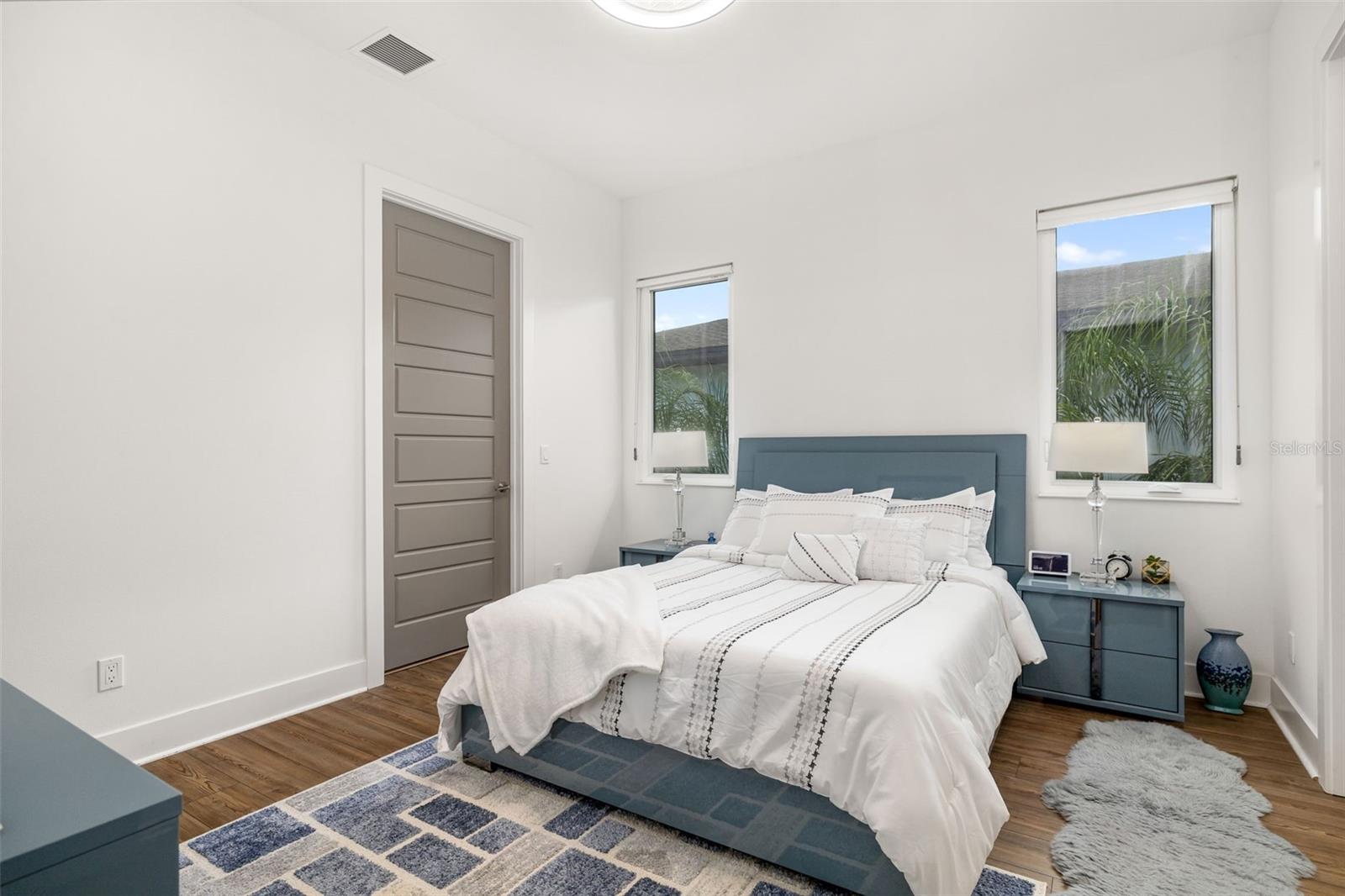 Sarasota, Florida, 34231, United States, 4 Bedrooms Bedrooms, ,3 BathroomsBathrooms,Residential,Active,1922484