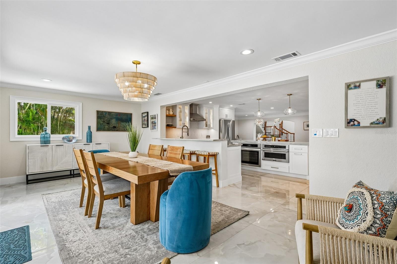 St Petersburg, Florida, 33703, United States, 5 Bedrooms Bedrooms, ,3 BathroomsBathrooms,Residential,Active,2051998