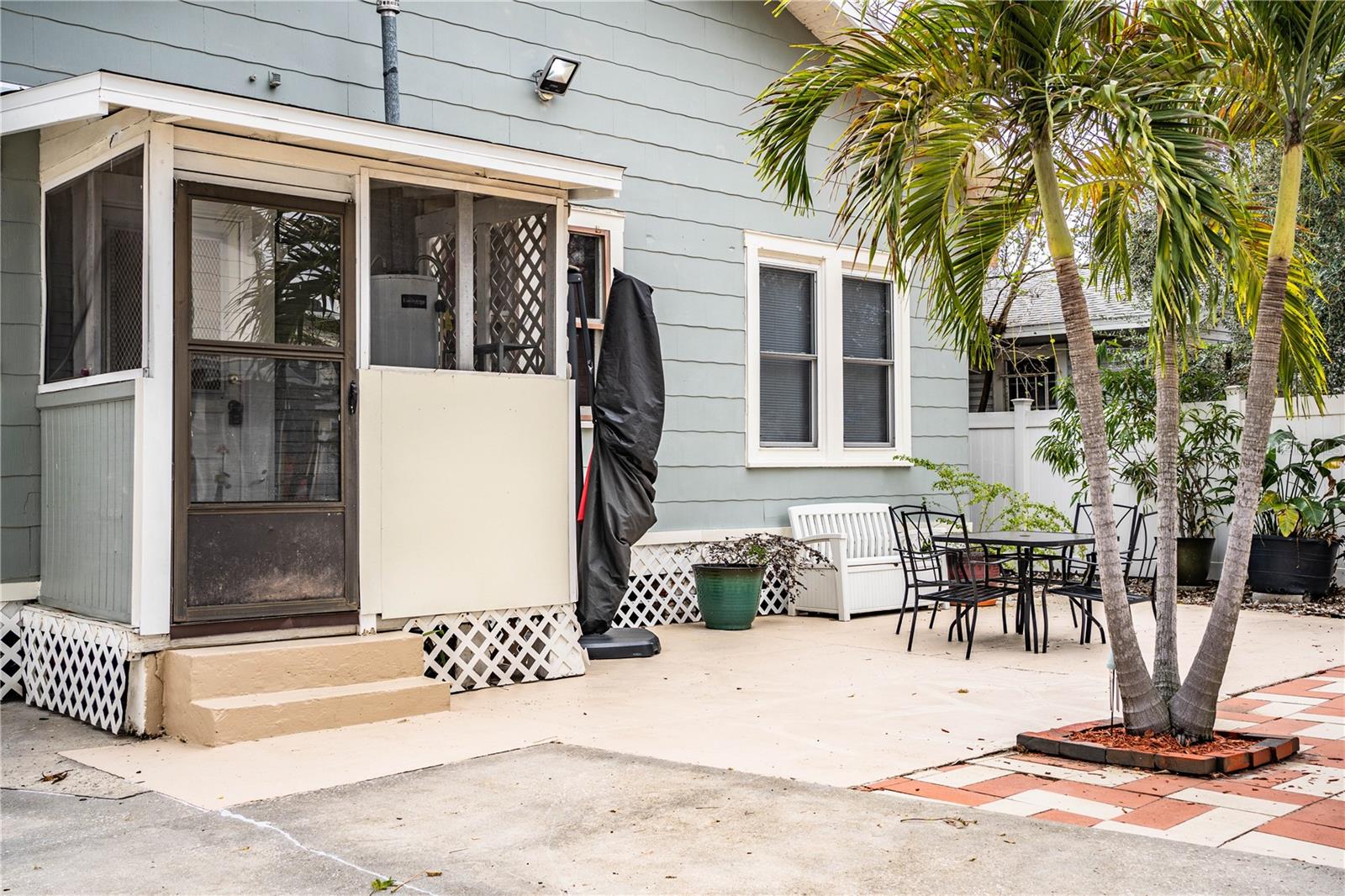 Tampa, Florida, 33606, United States, 2 Bedrooms Bedrooms, ,2 BathroomsBathrooms,Residential,Active,2012892