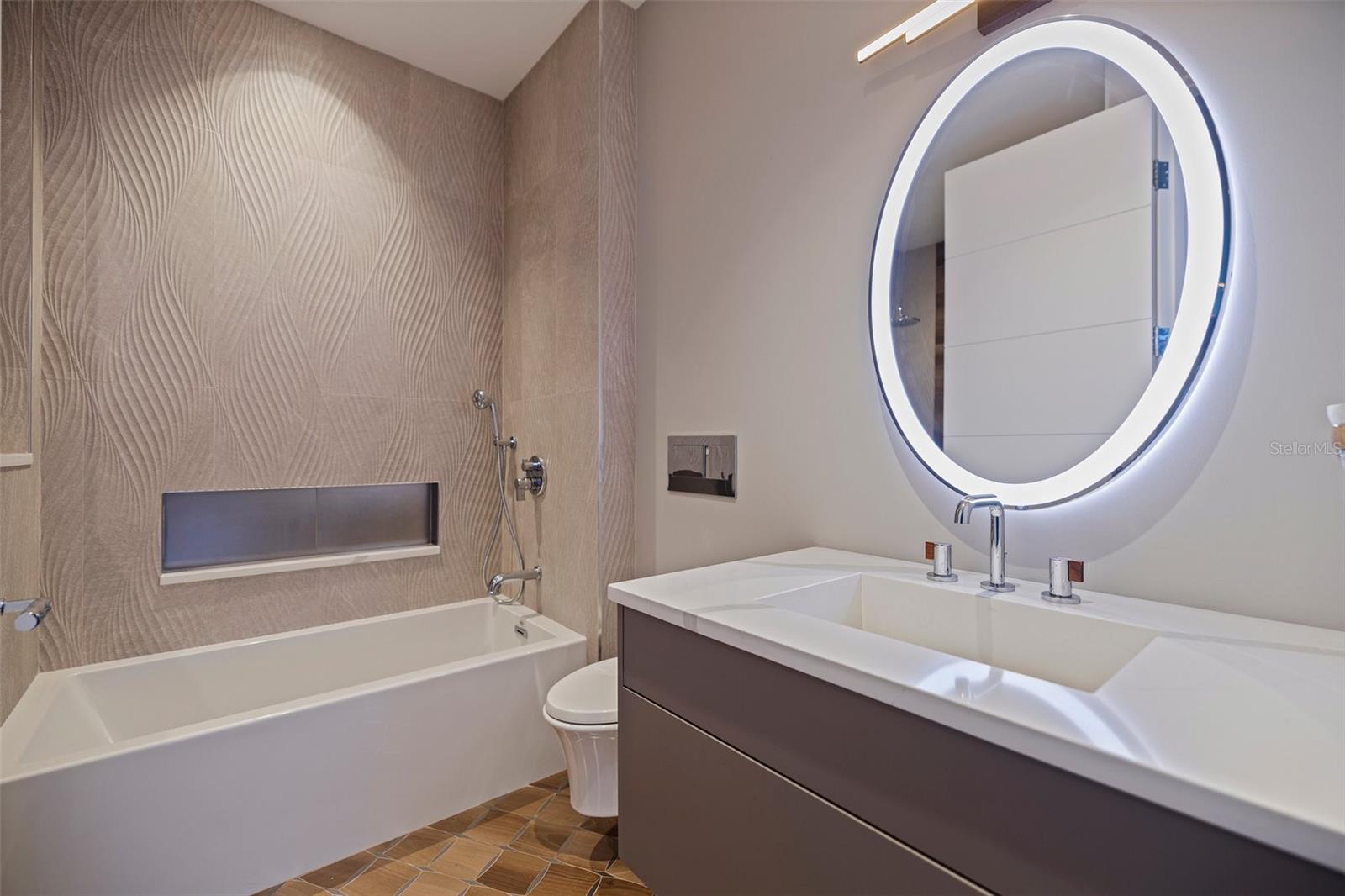 Treasure Island, Florida, 33706, United States, ,7 BathroomsBathrooms,Residential,Active,1772746